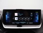 Peugeot e-2008 EV Allure Pack 50 kWh | Navi | Cruise | Clima | 17 inch LMV | Carplay | Parkeersensoren |