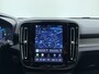 Volvo EX40 Extended Range Plus / Nubuck / 360 camera / Harman&Kardon / Stoel + Stuurw. Verwarming / BLIS / ACC / El. Trekhaak /