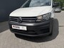 Volkswagen Caddy 2.0 TDI L1H1 Business (Trekhaak - Lichtmetalen velgen - Airco - Zijschuifdeur - Houten vloer - Lat om Lat - Ramen in achterdeur - Cruise Controle)