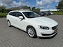 Volvo V60 2.0 T3 Nordic+ | Cruise control | Climate control | Stoel verwarming |