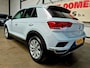 Volkswagen T-Roc 1.5 TSI 150PK Sport + LED|Sfeerverl.|Adaptive cruise|Climate|Stoelverw.|Navi|Apple|Android|Camera|Dodehoek|PDC