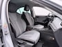 Skoda Octavia First Edition 1.5 TSI m-HEV 85 kW / 115 PK Hatchba Automaat - Navigatie - Clima - 17 Inch - Camera
