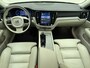 Volvo V60 B4 198PK Automaat Plus Dark / Standkachel / Stoel/- stuurverwarming / Keyles entry / Trekhaak / Camera /