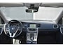 Volvo V60 T3 Momentum | AUTOMAAT | 1ste Eigenaar | Fullmap Navigatie | High Performance Audio | Trekhaak | Parkeersensoren | Regensensor | LED Dag-rijverlichting | Volledig onderhouden | 17 inch Lichtmetalen Velgen |
