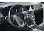 Volvo V60 T3 Momentum | AUTOMAAT | 1ste Eigenaar | Fullmap Navigatie | High Performance Audio | Trekhaak | Parkeersensoren | Regensensor | LED Dag-rijverlichting | Volledig onderhouden | 17 inch Lichtmetalen Velgen |