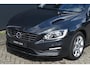 Volvo V60 T3 Momentum | AUTOMAAT | 1ste Eigenaar | Fullmap Navigatie | High Performance Audio | Trekhaak | Parkeersensoren | Regensensor | LED Dag-rijverlichting | Volledig onderhouden | 17 inch Lichtmetalen Velgen |