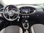 Toyota Aygo X 1.0 VVT-i MT Play | BTW voertuig | fietsendragerbeugel | Dealer onderhouden | Cruise Control Apdaptive | Apple CarPlay/Android | achteruitrijcamera |