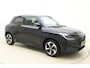 Suzuki Swift 1.2 Style Smart Hybrid | Parkeersensoren | Cruise control | Navigatie | Climate control | Achteruitrijcamera | Stoelverwarming