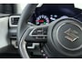 Suzuki Swift 1.2 Style Smart Hybrid | Parkeersensoren | Cruise control | Navigatie | Climate control | Achteruitrijcamera | Stoelverwarming
