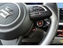 Suzuki Swift 1.2 Style Smart Hybrid | Parkeersensoren | Cruise control | Navigatie | Climate control | Achteruitrijcamera | Stoelverwarming