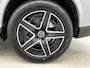 Mercedes-Benz GLC 300e 4MATIC Business Solution AMG | Advanced plus pakket | Nightpakket | Middenconsole metaalstructuur | Trekhaak | 19” vijfspaaks lichtmetalen AMG-velgen | URBAN GUARD Plus | Warmtewerend, donkergetint glas |