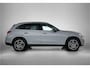Mercedes-Benz GLC 300e 4MATIC Business Solution AMG | Advanced plus pakket | Nightpakket | Middenconsole metaalstructuur | Trekhaak | 19” vijfspaaks lichtmetalen AMG-velgen | URBAN GUARD Plus | Warmtewerend, donkergetint glas |