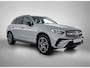 Mercedes-Benz GLC 300e 4MATIC Business Solution AMG | Advanced plus pakket | Nightpakket | Middenconsole metaalstructuur | Trekhaak | 19” vijfspaaks lichtmetalen AMG-velgen | URBAN GUARD Plus | Warmtewerend, donkergetint glas |