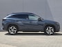 Hyundai Tucson 1.6 T-GDI PHEV Premium 4WD / Dealer onderhouden / All season banden / Elektrische achterklep / Stuur- Stoel & Achterbank verwarming / Trekgewicht 1350 kg / Stoelventilatie / Adaptief cruise control / Rondomzicht camera / Apple Carplay Android Auto / Keyless Entry/Start /