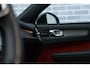 Volvo XC40 2.0 T5 AWD R-Design | Trekhaak | Harman Kardon Audio | Panoramadak | 360 Graden Camera | Apple Carplay | Android Auto | Elektrisch Verstelbare Voorstoelen | Stoelverwarming Voor en Achter | Keyless Entry | Elektrische Achterklep | BLIS | Parkeerverwarming