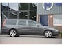 Volvo V70 2.4 D5 Geartronic Comfort Line, TREKHAAK, NAP, CLIMATE CONTROL