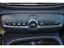 Volvo XC40 B3 Plus Black Edition - Panorama/schuifdak - IntelliSafe Assist & Surround - 360º Camera - Harman/Kardon audio - Verwarmde voorstoelen & stuur - Parkeersensoren voor & achter - Elektr. bedienb. voorstoelen met geheugen links - Draadloze tel. lader - Extra getint glas - 20' LMV