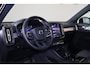 Volvo XC40 B3 Plus Black Edition - Panorama/schuifdak - IntelliSafe Assist & Surround - 360º Camera - Harman/Kardon audio - Verwarmde voorstoelen & stuur - Parkeersensoren voor & achter - Elektr. bedienb. voorstoelen met geheugen links - Draadloze tel. lader - Extra getint glas - 20' LMV