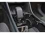 Volvo EX40 Performance Ultra Black Edition 82 kWh - Panorama/schuifdak - IntelliSafe Assist & Surround - 360º Camera - Harman/Kardon audio - Verwarmde voorstoelen, stuur & achterbank - Parkeersensoren voor & achter - Elektr. bedienb. voorstoelen met geheugen links - Draadloze tel. lader - Warmtepomp - Extra getint glas - Inklapbare trekhaak - 20' LMV