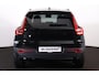 Volvo EX40 Performance Ultra Black Edition 82 kWh - Panorama/schuifdak - IntelliSafe Assist & Surround - 360º Camera - Harman/Kardon audio - Verwarmde voorstoelen, stuur & achterbank - Parkeersensoren voor & achter - Elektr. bedienb. voorstoelen met geheugen links - Draadloze tel. lader - Warmtepomp - Extra getint glas - Inklapbare trekhaak - 20' LMV