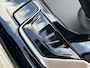 BMW 5-Serie 530e xDrive Luxury Line / 90% SOH / 2.000 kg Trekgewicht / Elektrische Trekhaak Dealer onderhouden / EAER 52 km / Elektrische stoelen & klep / Stuur- en stoelverwarming / Apple Carplay Android / 18" LM wielen & All Season banden / Safety Pack /