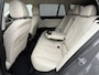 BMW 5-Serie 530e xDrive Luxury Line Touring / 90% SOH / 2.000 kg Trekgewicht / Elektrische Trekhaak Dealer onderhouden / EAER 52 km / Elektrische stoelen & klep / Stuur- en stoelverwarming / Apple Carplay Android / 18" LM wielen & All Season banden / Safety Pack /