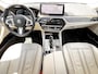 BMW 5-Serie 530e xDrive Luxury Line / Dealer onderhouden / Accu SoH 90 % / EAER 52 km / 2.000 kg Elektrische trekhaak / Elektrische stoelen & klep / Stuur- en stoelverwarming / Apple Carplay Android / 18" LM wielen & All Season banden /
