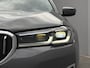 BMW 5-Serie 530e xDrive Luxury Line Touring / 90% SOH / 2.000 kg Trekgewicht / Elektrische Trekhaak Dealer onderhouden / EAER 52 km / Elektrische stoelen & klep / Stuur- en stoelverwarming / Apple Carplay Android / 18" LM wielen & All Season banden / Safety Pack /