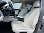 BMW 5-Serie 530e xDrive Luxury Line / 90% SOH / 2.000 kg Trekgewicht / Elektrische Trekhaak Dealer onderhouden / EAER 52 km / Elektrische stoelen & klep / Stuur- en stoelverwarming / Apple Carplay Android / 18" LM wielen & All Season banden / Safety Pack /