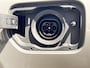 BMW 5-Serie 530e xDrive Luxury Line / Dealer onderhouden / Accu SoH 90 % / EAER 52 km / 2.000 kg Elektrische trekhaak / Elektrische stoelen & klep / Stuur- en stoelverwarming / Apple Carplay Android / 18" LM wielen & All Season banden /
