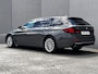 BMW 5-Serie 530e xDrive Luxury Line / Dealer onderhouden / Accu SoH 90 % / EAER 52 km / 2.000 kg Elektrische trekhaak / Elektrische stoelen & klep / Stuur- en stoelverwarming / Apple Carplay Android / 18" LM wielen & All Season banden /
