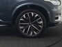 Volvo XC90 T8 Recharge AWD Ultimate Bright 7 Persoons LONG RANGE PHEV 455pk Dealer O.H. | Trekhaak Af Fabriek | Panodak | Head Up | Adaptive Cruise | 360 Camera | Bowers & Wilkins | Lederen Sportstoelen Massage & Memory & Ventilatie | Google Assistent | Stoelen & Stuur Verwarmd | Keyless | Blis | Plug In Hybrid |