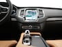 Volvo XC90 T8 Recharge AWD Ultimate Bright 7 Persoons LONG RANGE PHEV 455pk Dealer O.H. | Trekhaak Af Fabriek | Panodak | Head Up | Adaptive Cruise | 360 Camera | Bowers & Wilkins | Lederen Sportstoelen Massage & Memory & Ventilatie | Google Assistent | Stoelen & Stuur Verwarmd | Keyless | Blis | Plug In Hybrid |