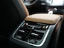 Volvo XC90 T8 AWD Ultimate Bright 7 Persoons LONG RANGE PHEV 455pk Dealer O.H. | Trekhaak Af Fabriek | Panodak | Head Up | Adaptive Cruise | 360 Camera | Bowers & Wilkins | Lederen Sportstoelen Massage & Memory & Ventilatie | Google Assistent | Stoelen & Stuur Verwarmd | Keyless | Blis | Plug In Hybrid |