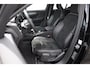 Volvo XC40 T4 211PK Automaat Recharge R-Design / Trekhaak / Stoel - en stuurwielverwarming / Parkeersensoren met camera / Elektrische achterklep / adaptieve koplampen / Apple carplay