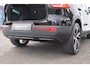 Volvo XC40 T4 211PK Automaat Recharge R-Design / Trekhaak / Stoel - en stuurwielverwarming / Parkeersensoren met camera / Elektrische achterklep / adaptieve koplampen / Apple carplay