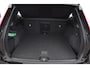 Volvo XC40 T4 211PK Automaat Recharge R-Design / Trekhaak / Stoel - en stuurwielverwarming / Parkeersensoren met camera / Elektrische achterklep / adaptieve koplampen / Apple carplay