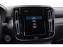 Volvo XC40 T4 211PK Automaat Recharge R-Design / Trekhaak / Stoel - en stuurwielverwarming / Parkeersensoren met camera / Elektrische achterklep / adaptieve koplampen / Apple carplay