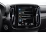 Volvo XC40 T4 211PK Automaat Recharge R-Design / Trekhaak / Stoel - en stuurwielverwarming / Parkeersensoren met camera / Elektrische achterklep / adaptieve koplampen / Apple carplay