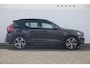 Volvo XC40 T4 211PK Automaat Recharge R-Design / Trekhaak / Stoel - en stuurwielverwarming / Parkeersensoren met camera / Elektrische achterklep / adaptieve koplampen / Apple carplay