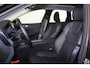 Volvo XC60 T6 Recharge AWD Plus Dark - Panorama/schuifdak - IntelliSafe Assist & Surround - 360º Camera - Verwarmde voorstoelen, stuur & achterbank - Parkeersensoren voor & achter - Elektr. bedienb. voorstoelen met geheugen - Draadloze tel. lader - Inklapbare trekhaak - 19' LMV