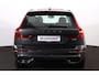 Volvo XC60 T6 Recharge AWD Plus Dark - Panorama/schuifdak - IntelliSafe Assist & Surround - 360º Camera - Verwarmde voorstoelen, stuur & achterbank - Parkeersensoren voor & achter - Elektr. bedienb. voorstoelen met geheugen - Draadloze tel. lader - Inklapbare trekhaak - 19' LMV