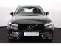 Volvo XC60 T6 Recharge AWD Plus Dark - Panorama/schuifdak - IntelliSafe Assist & Surround - 360º Camera - Verwarmde voorstoelen, stuur & achterbank - Parkeersensoren voor & achter - Elektr. bedienb. voorstoelen met geheugen - Draadloze tel. lader - Inklapbare trekhaak - 19' LMV