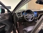 Volvo XC60 T6 AWD Recharge Plus Dark | Harman Kardon | All Season banden | Adaptieve Cruise Control | Stoelverwarming voor+achter | Stuurwielverwarming | Standkachel met Volvo On Call App | Full LED Meesturende koplampen | Pilot Assist | Elektrische voorstoelen geheugen | Lederen bekleding | Zitting verlenging voorstoelen | Schuifdak | Parkeercamera | Google Infotainment | Keyless Drive | Parkeersensoren voor+achter | Privacy Glass | DAB Radio | Apple Carplay/Android Auto | Draadloos telefoon opladen | Volvo On Call met mobiele App functie | Platinum Grey Metallic |