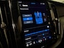 Volvo XC60 T6 AWD Recharge Plus Dark | Harman Kardon | All Season banden | Adaptieve Cruise Control | Stoelverwarming voor+achter | Stuurwielverwarming | Standkachel met Volvo On Call App | Full LED Meesturende koplampen | Pilot Assist | Elektrische voorstoelen geheugen | Lederen bekleding | Zitting verlenging voorstoelen | Schuifdak | Parkeercamera | Google Infotainment | Keyless Drive | Parkeersensoren voor+achter | Privacy Glass | DAB Radio | Apple Carplay/Android Auto | Draadloos telefoon opladen | Volvo On Call met mobiele App functie | Platinum Grey Metallic |