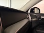 Volvo XC60 T6 AWD Recharge Plus Dark | Harman Kardon | All Season banden | Adaptieve Cruise Control | Stoelverwarming voor+achter | Stuurwielverwarming | Standkachel met Volvo On Call App | Full LED Meesturende koplampen | Pilot Assist | Elektrische voorstoelen geheugen | Lederen bekleding | Zitting verlenging voorstoelen | Schuifdak | Parkeercamera | Google Infotainment | Keyless Drive | Parkeersensoren voor+achter | Privacy Glass | DAB Radio | Apple Carplay/Android Auto | Draadloos telefoon opladen | Volvo On Call met mobiele App functie | Platinum Grey Metallic |