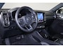 Volvo EC40 Performance Plus 82 kWh - Panoramadak - IntelliSafe Assist & Surround - 360º Camera - Harman/Kardon audio - Verwarmde voorstoelen, stuur & achterbank - Parkeersensoren voor & achter - Elektr. bedienb. voorstoelen met geheugen - Warmtepomp - Extra getint glas - Inklapbare trekhaak - 20' LMV