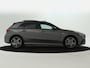 Mercedes-Benz A-klasse 250 e Business Solution AMG | Nightpakket | Parkeerpakket met achteruitrijcamera | KEYLESS GO | Sfeerverlichting |
