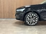 Volvo XC60 T8 AWD Recharge Ultra Dark | Facelift | Stoelventilatie | Trekhaak | 360° Camera | Stoelmassage | 455pk | Head-Up Display | Harman Kardon | Adaptieve Cruise Control | Stoelverwarming voor+achter | Stuurwielverwarming | Full LED Meesturende koplampen | Gelamineerde/geluidwerende zijruiten | Pilot Assist | BLIS Dode Hoek Detectie | Elektrische voorstoelen geheugen | Nappa Lederen bekleding | Zitting verlenging voorstoelen | Lederen Dashboard | Schuifdak | 21 Inch | Google Infotainment | Keyless Drive | Parkeersensoren voor+achter | Privacy Glass | Elektrisch bedienbare achterklep | Alarm Klasse III | DAB Radio | Apple Carplay/Android Auto | Draadloos telefoon opladen | Volvo On Call met mobiele App functie | Onyx Black Metallic |