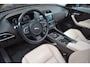 Jaguar F-Pace 2.0 Portfolio AWD 20d '17 Pano Xenon Clima Navi Cruise Inruil mogelijk